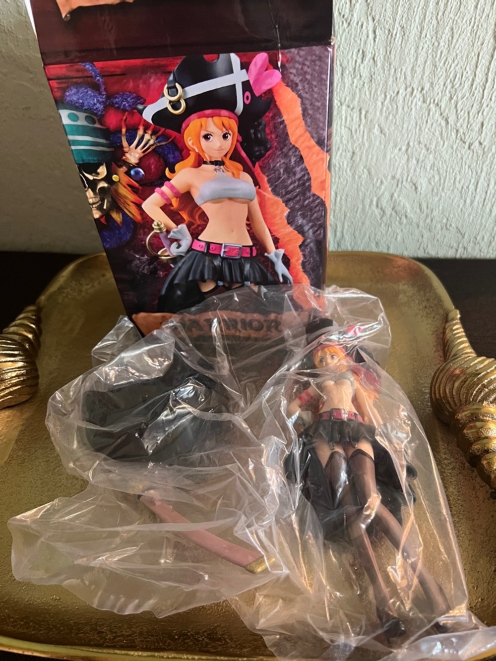 #1748**Anime Nami Pirate Warrior Figure - Pink & Black Outfit - Picture 3 of 11